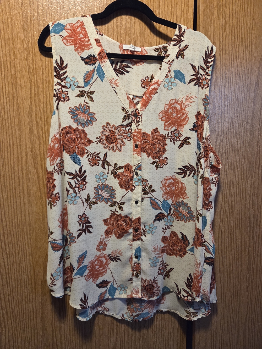 Mauve Cream Sleeveless V-Neck Floral Button Front Top